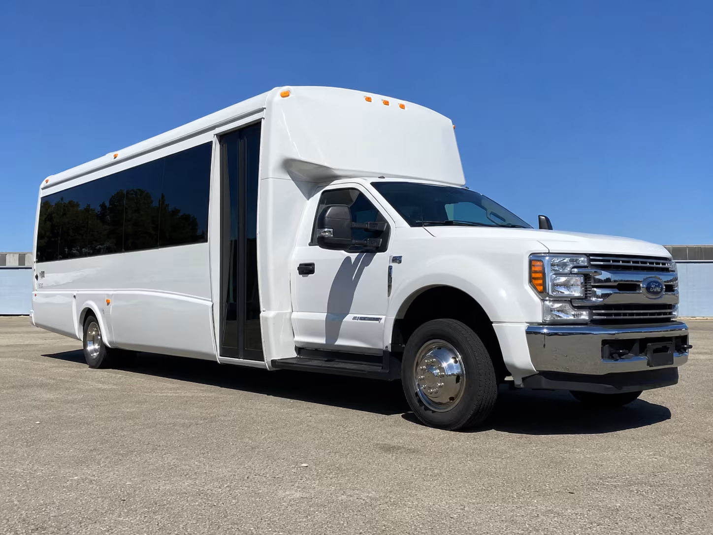 apple valley bus rentals