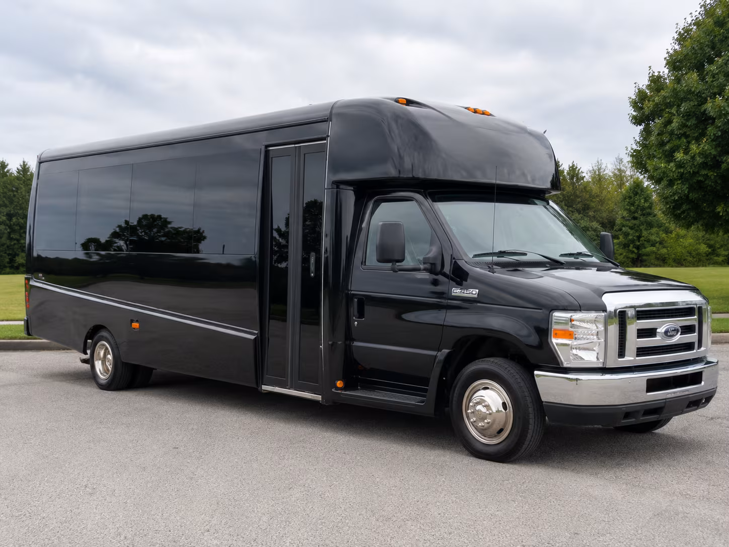 apple valley comfortable charter bus rentals for apple valley school field trips