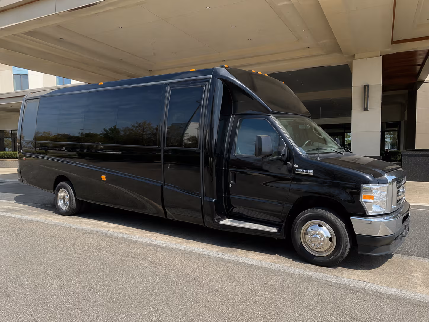 bloomington quinceanera sweet 16 celebrations party bus rental