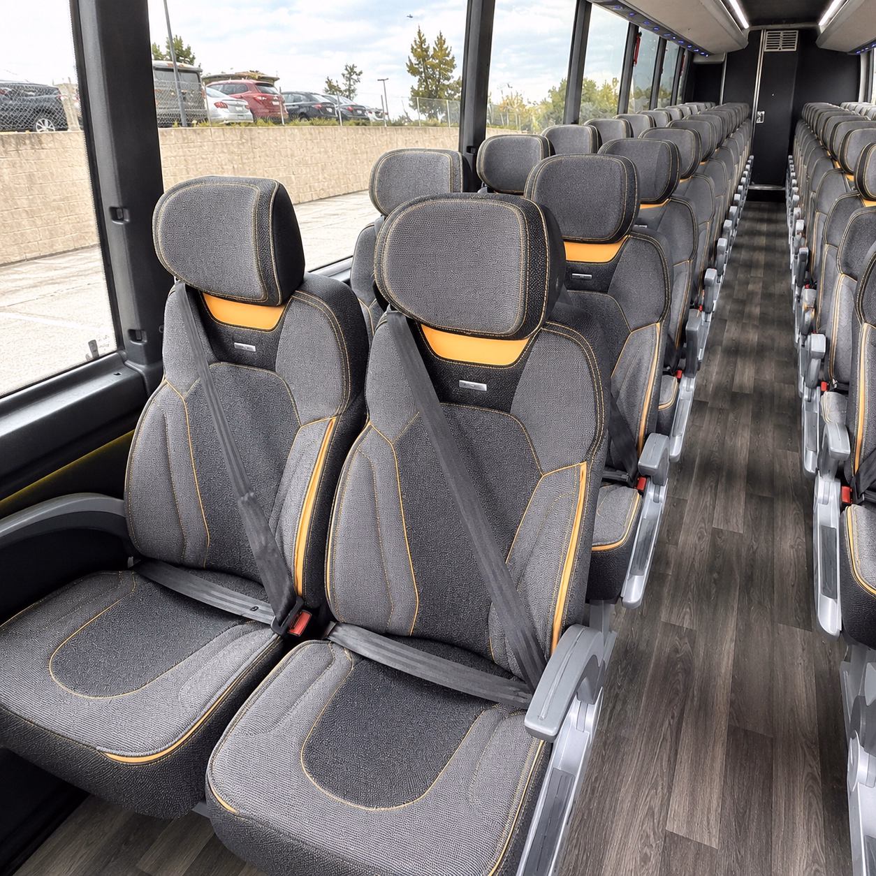 minneapolis comfortable charter bus rentals for minneapolis church groups
