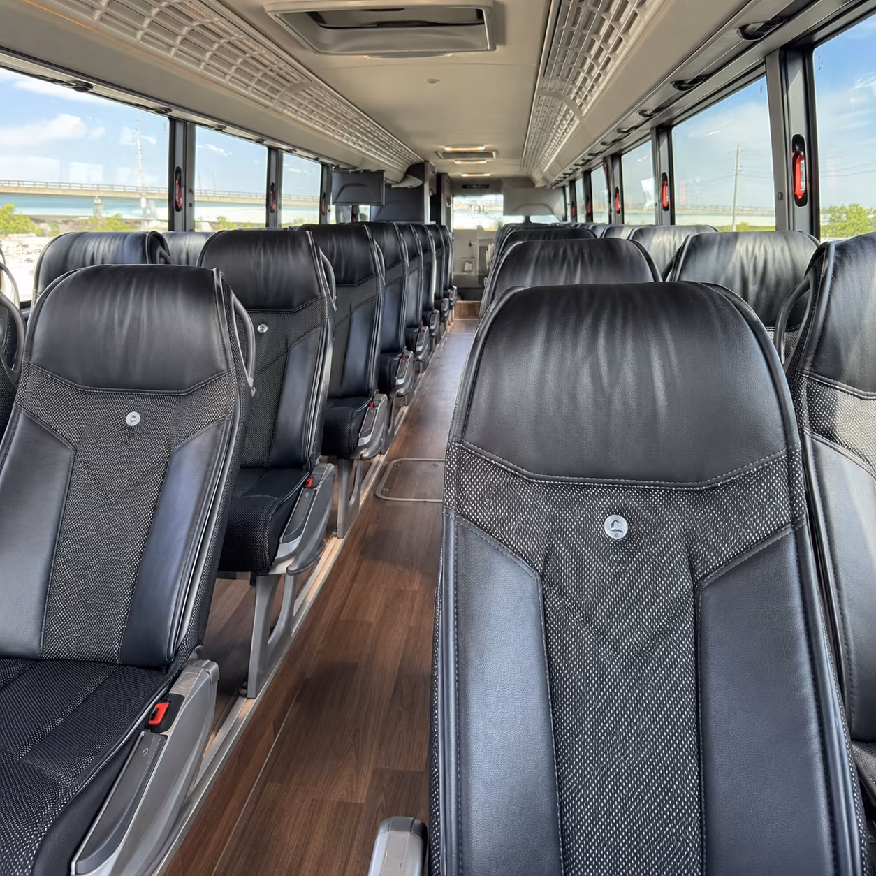 minneapolis corporate bus rentals for meetings and conferences