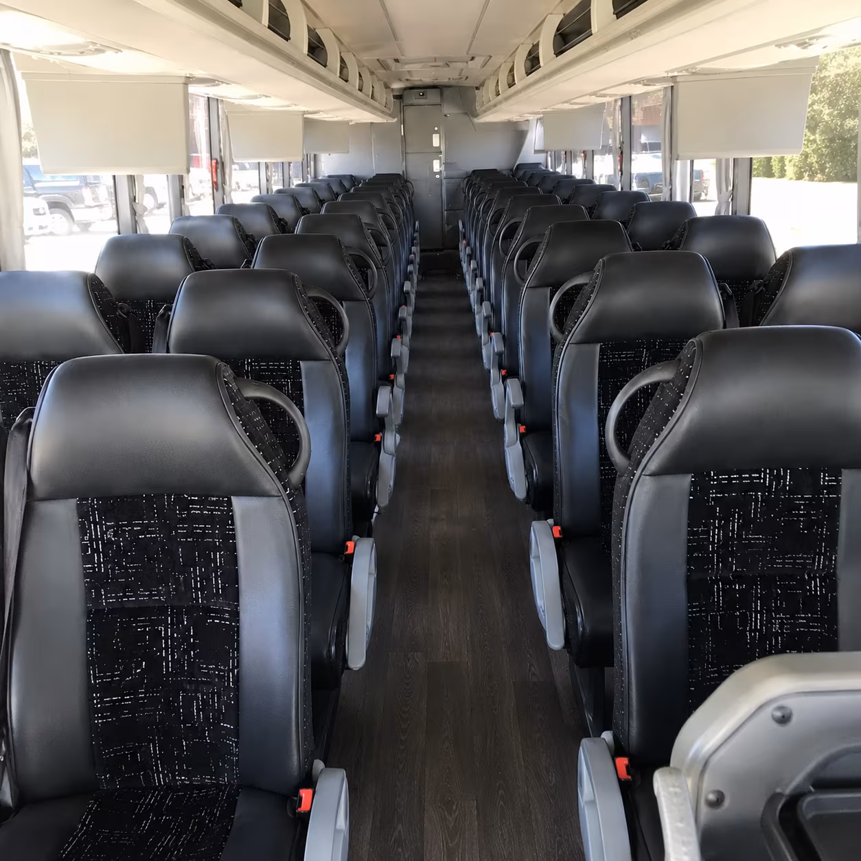 minneapolis employee charter buses for small teams and large workforces