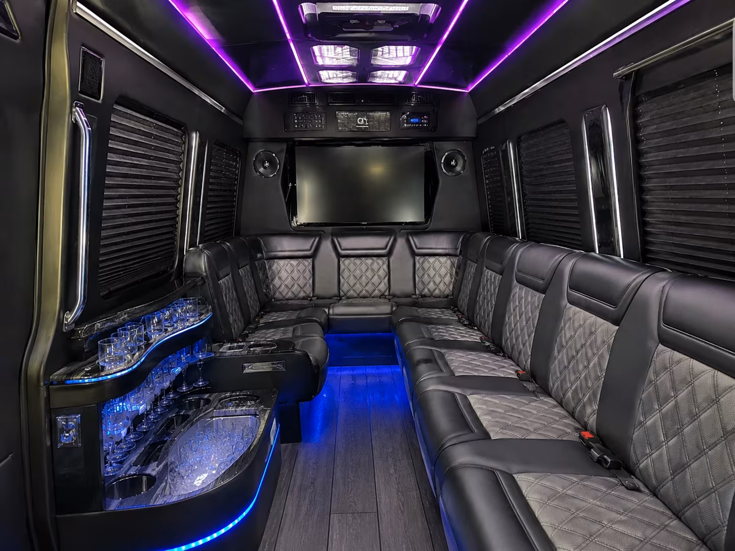 vikings and twins game day shuttles from bloomington hotels
